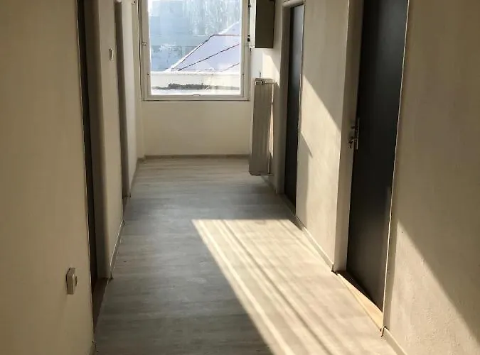 Ubytovanie Novohrad 招待所 *